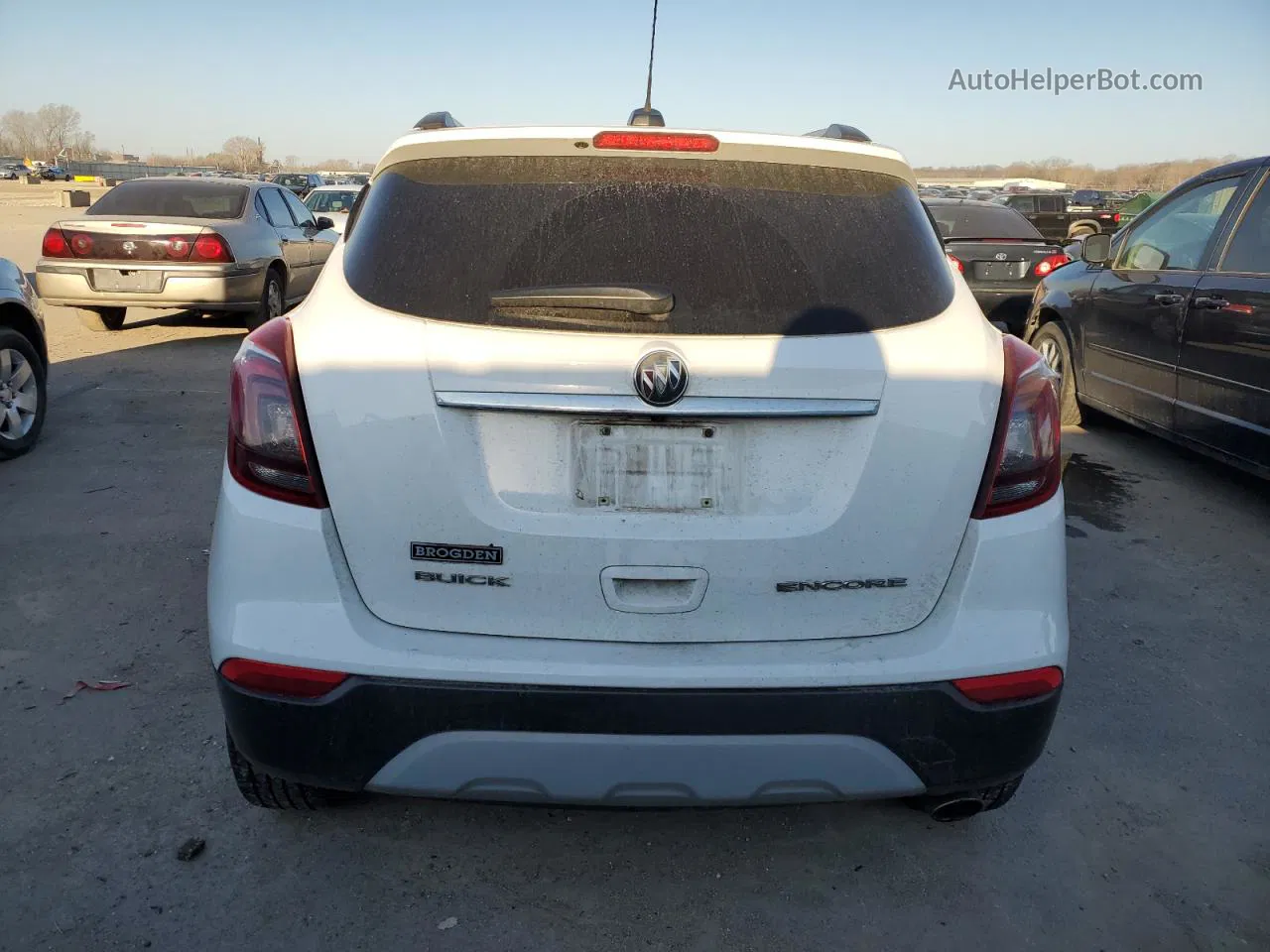 2018 Buick Encore Preferred White vin: KL4CJASB1JB706859