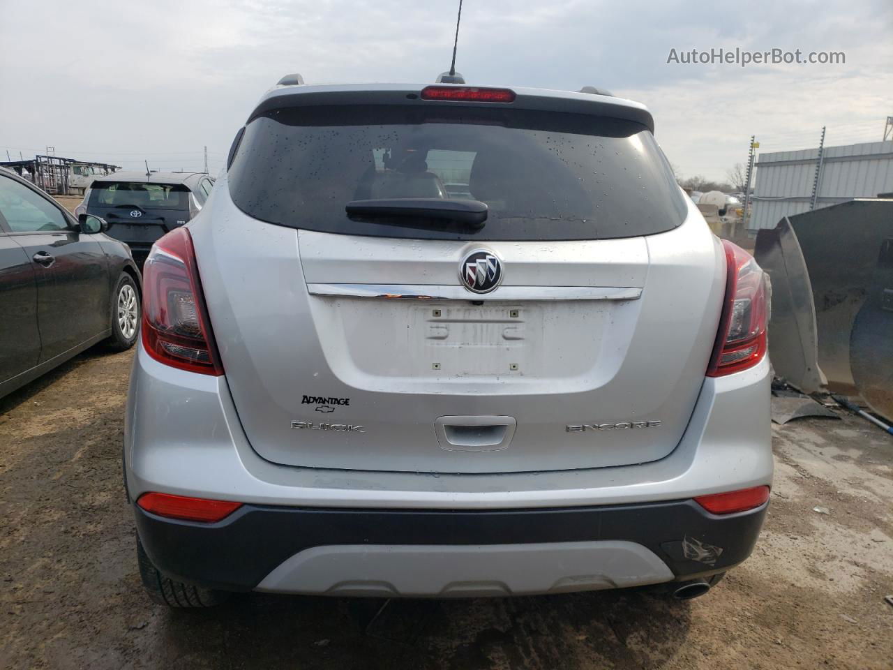 2018 Buick Encore Preferred Серебряный vin: KL4CJASB9JB533334