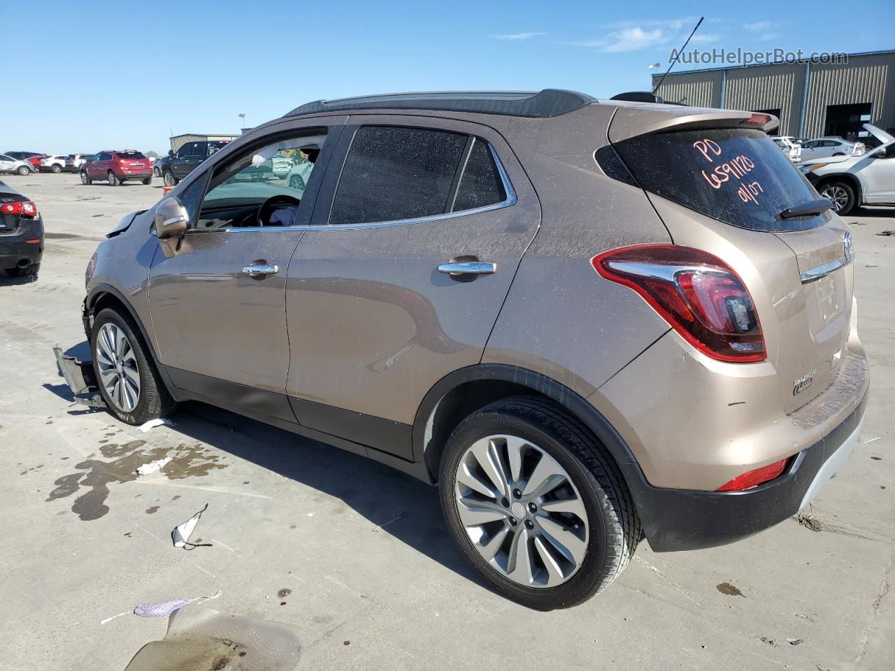 2018 Buick Encore Preferred Beige vin: KL4CJASBXJB554063