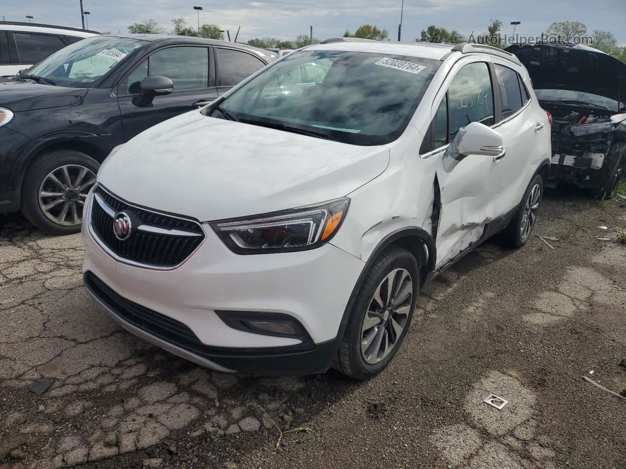 2018 Buick Encore Essence Белый vin: KL4CJCSB4JB629643