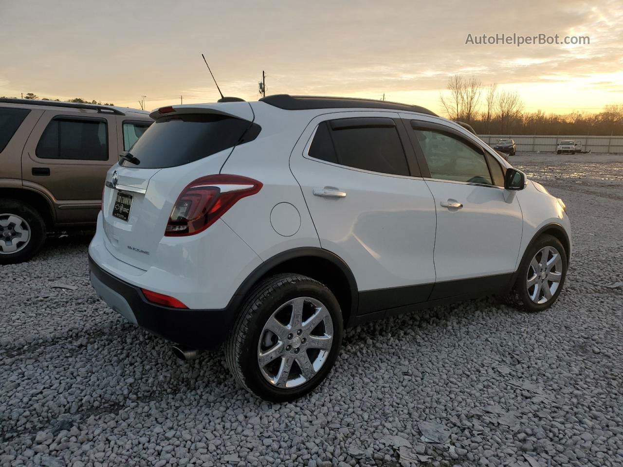 2019 Buick Encore Essence White vin: KL4CJCSM2KB729811