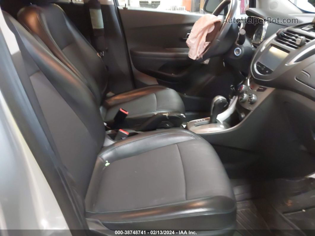 2016 Chevrolet Trax Lt Серебряный vin: KL7CJLSB1GB653765