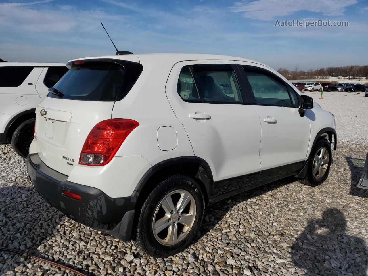 2016 Chevrolet Trax Ls White vin: KL7CJNSB1GB557162