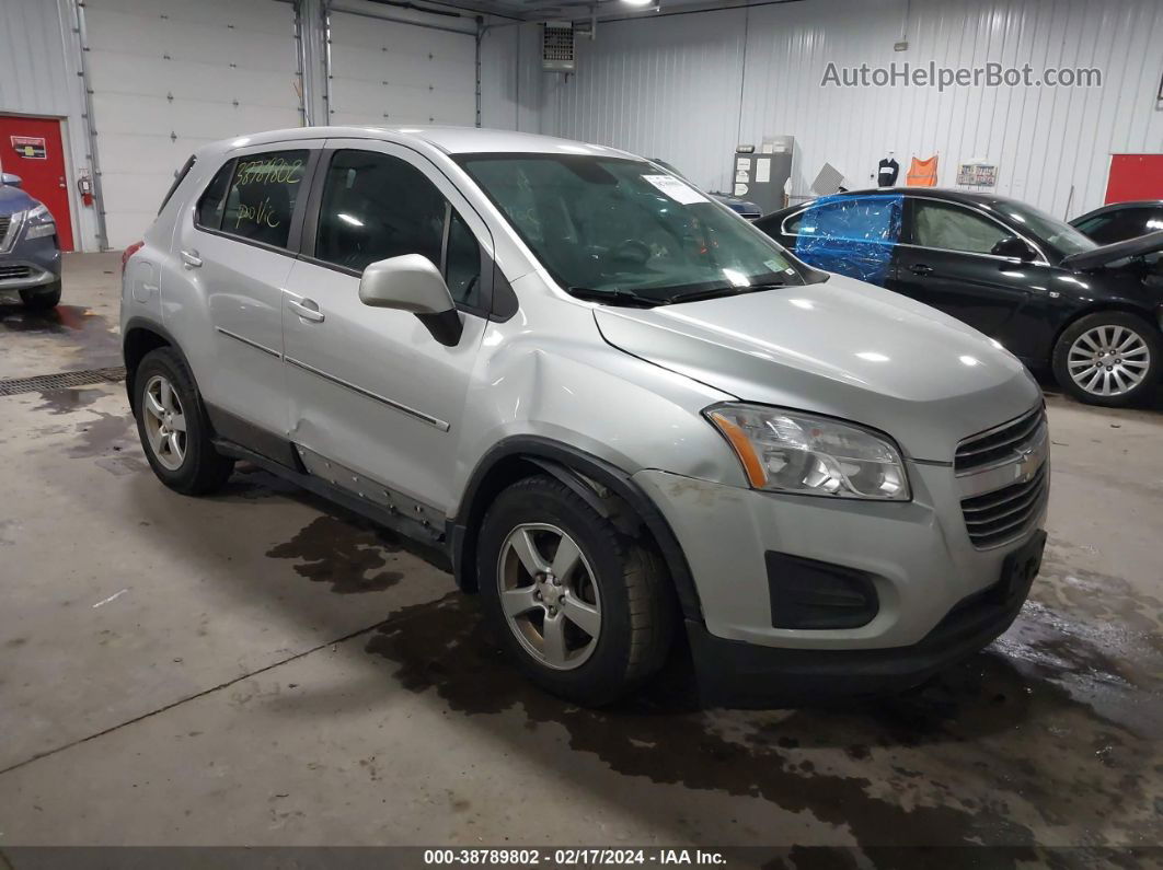 2016 Chevrolet Trax 1ls Серебряный vin: KL7CJNSB2GB740506