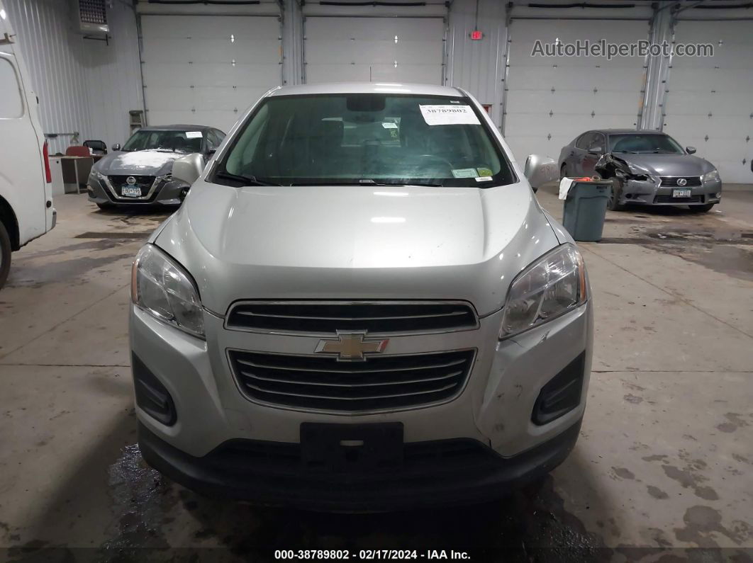 2016 Chevrolet Trax 1ls Серебряный vin: KL7CJNSB2GB740506