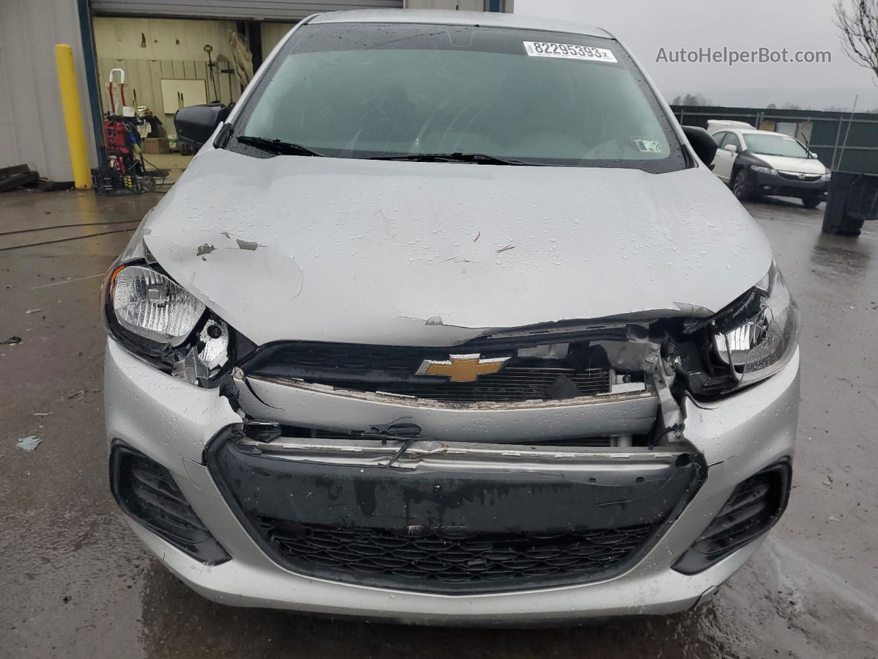 2017 Chevrolet Spark Ls Серебряный vin: KL8CA6SA3HC802256