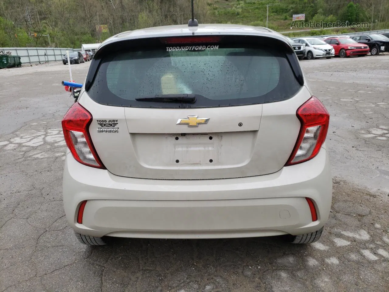 2019 Chevrolet Spark Ls Beige vin: KL8CA6SA8KC711006