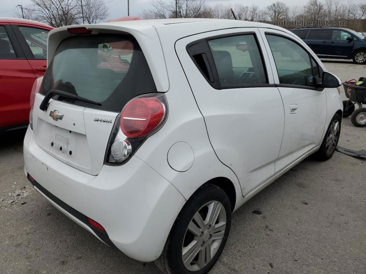 2015 Chevrolet Spark Ls Белый vin: KL8CB6S90FC747555