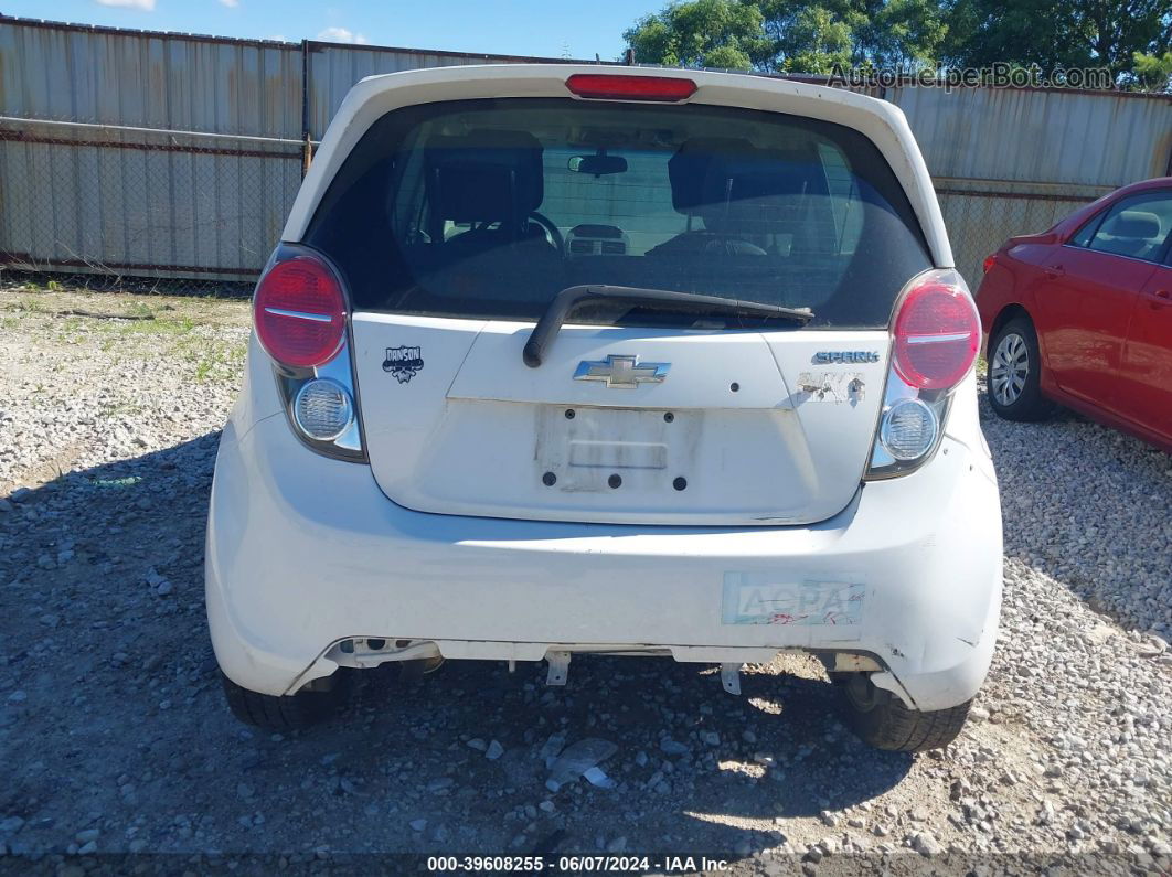 2015 Chevrolet Spark Ls Cvt Белый vin: KL8CB6S95FC809306