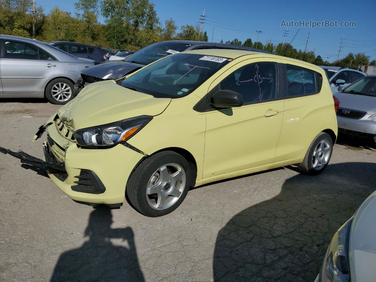 2017 Chevrolet Spark Ls Желтый vin: KL8CB6SA0HC762067