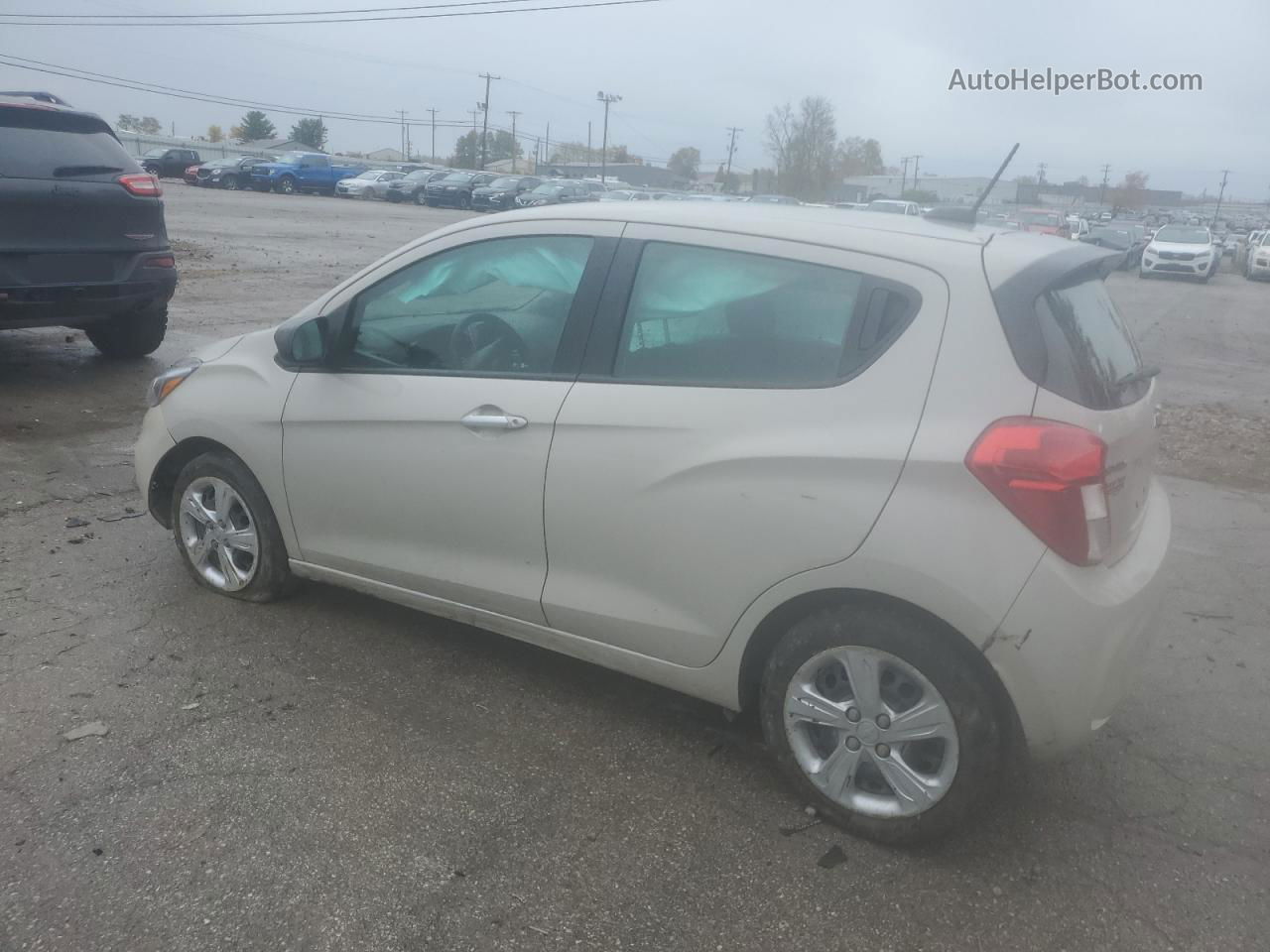 2019 Chevrolet Spark Ls Cream vin: KL8CB6SA1KC710857