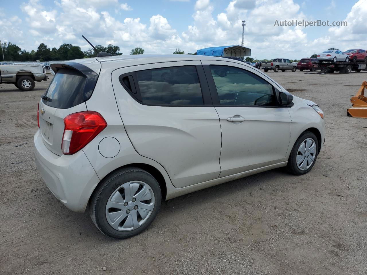 2017 Chevrolet Spark Ls Cream vin: KL8CB6SA3HC824884