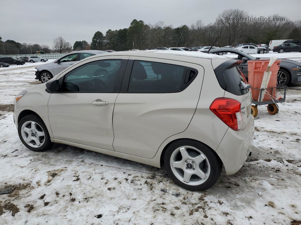 2017 Chevrolet Spark Ls Бежевый vin: KL8CB6SA3HC839188