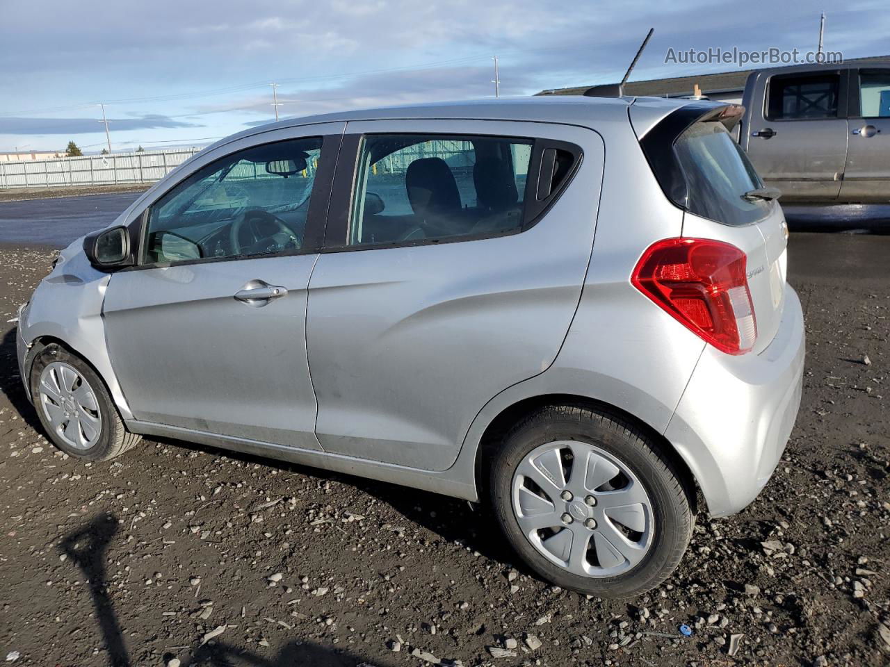 2017 Chevrolet Spark Ls Silver vin: KL8CB6SA5HC771993