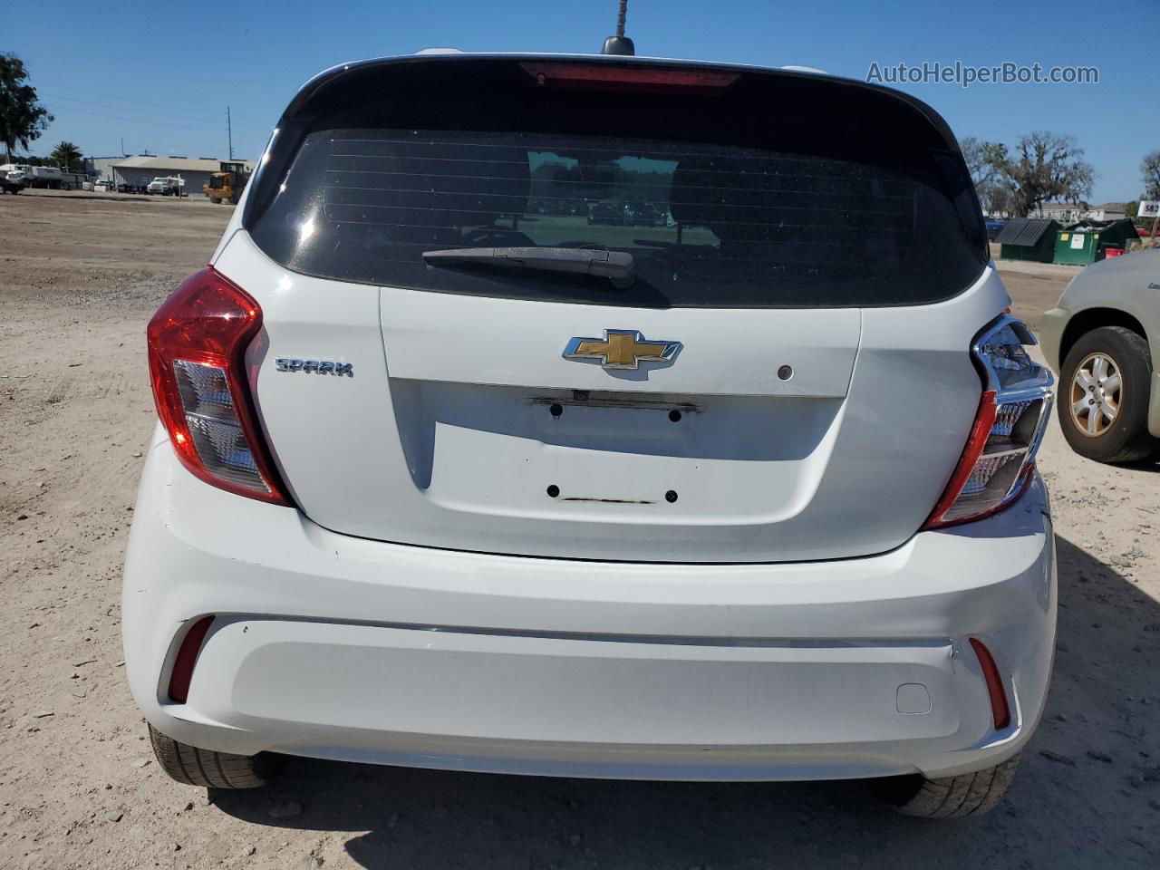 2019 Chevrolet Spark Ls White vin: KL8CB6SA5KC805874