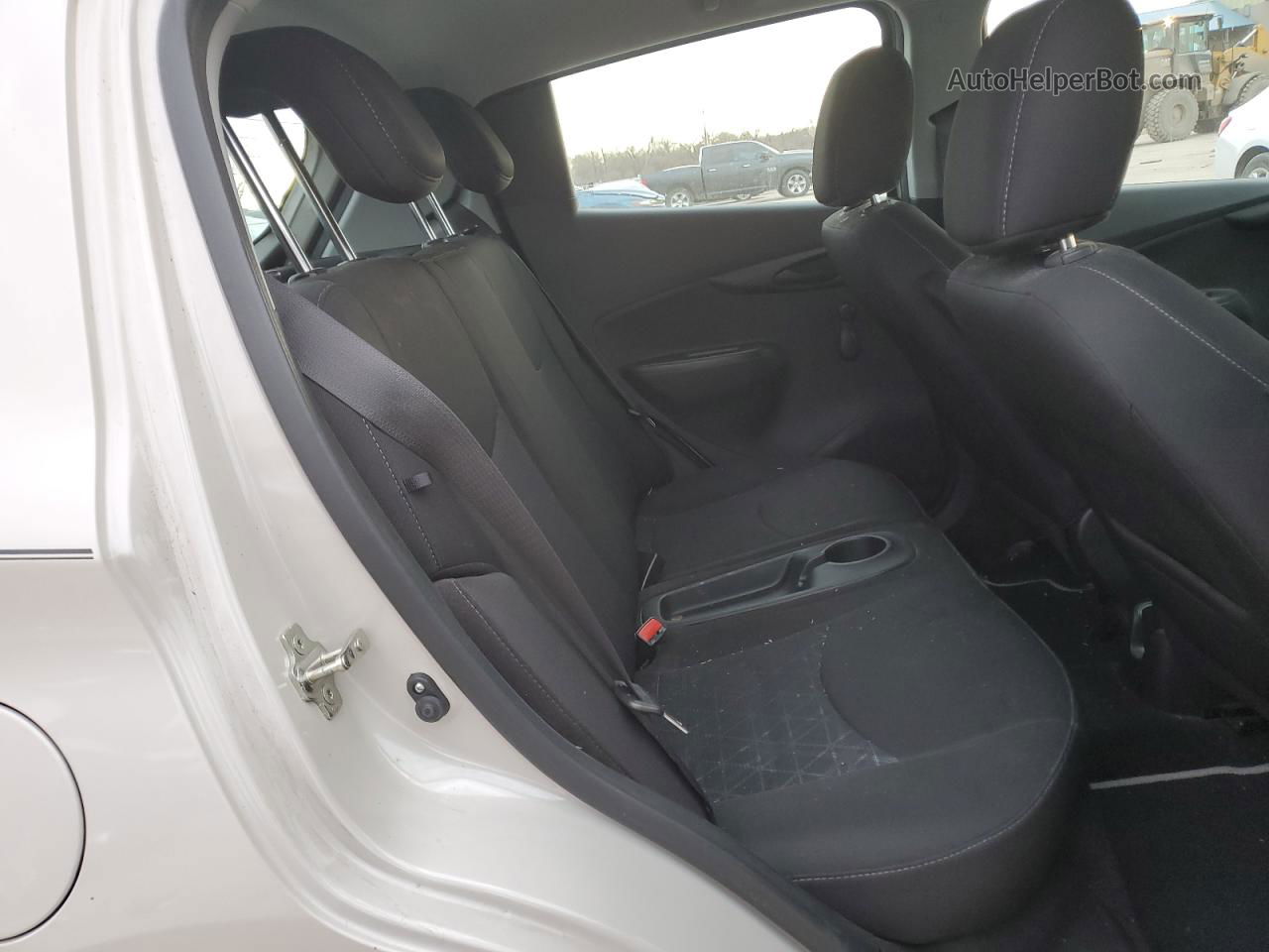 2019 Chevrolet Spark Ls Серебряный vin: KL8CB6SA6KC702642