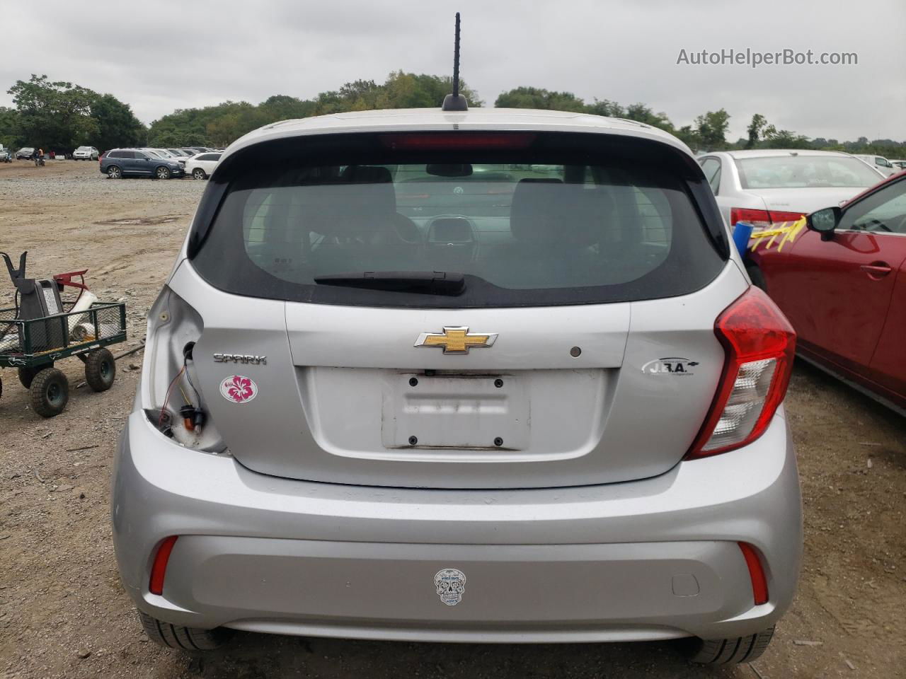 2019 Chevrolet Spark Ls Silver vin: KL8CB6SA8KC815928