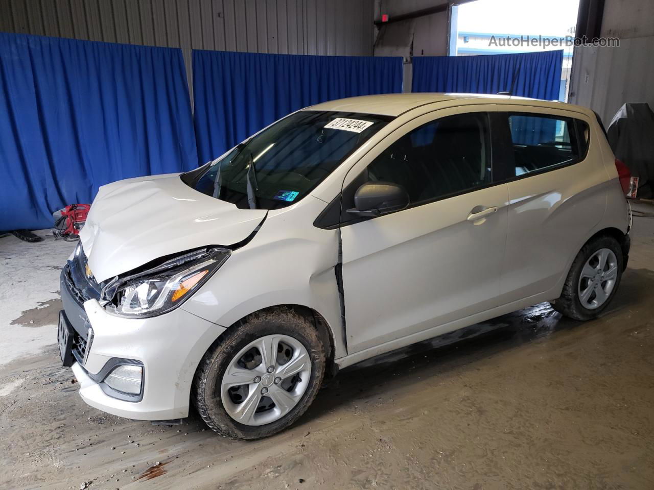 2019 Chevrolet Spark Ls Cream vin: KL8CB6SA9KC702473