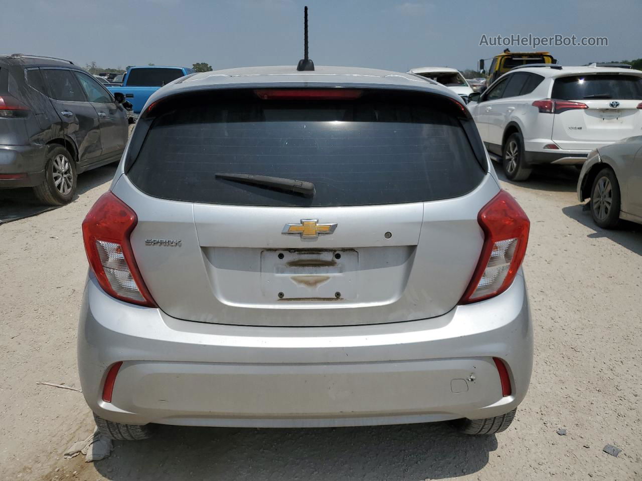 2019 Chevrolet Spark Ls Silver vin: KL8CB6SA9KC813329