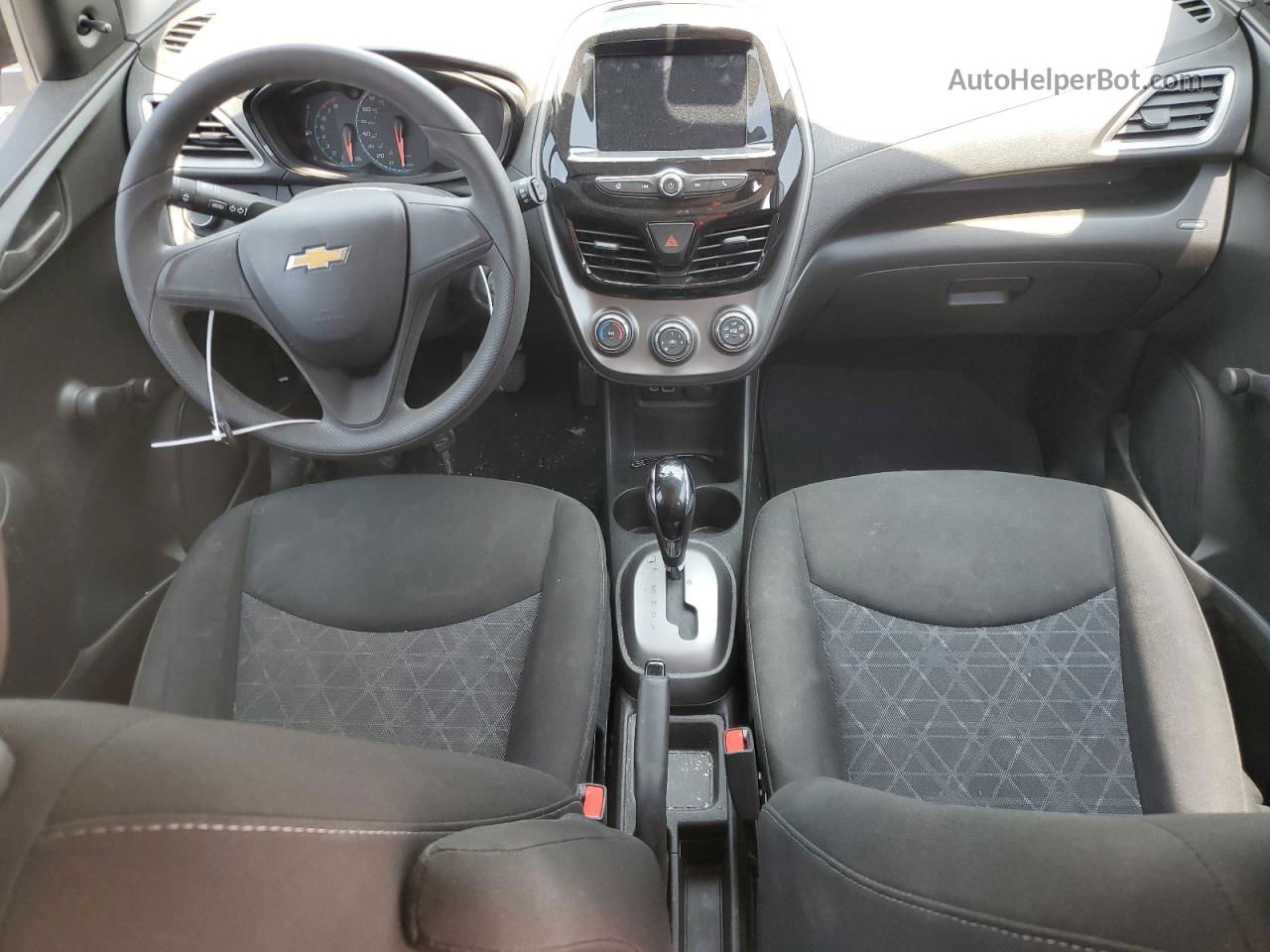 2019 Chevrolet Spark Ls Серебряный vin: KL8CB6SA9KC813329