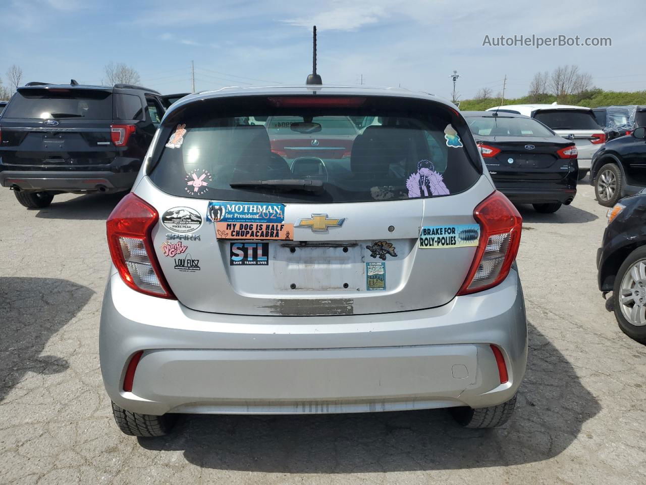 2017 Chevrolet Spark Ls Silver vin: KL8CB6SAXHC831587