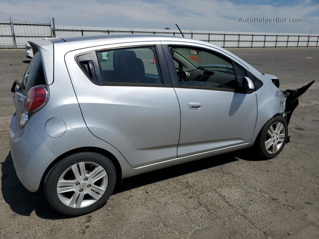 2015 Chevrolet Spark 1lt Серебряный vin: KL8CD6S97FC720704