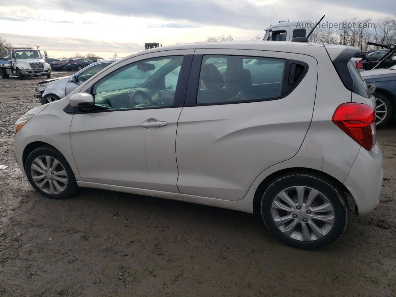 2017 Chevrolet Spark 1lt Cream vin: KL8CD6SAXHC742581