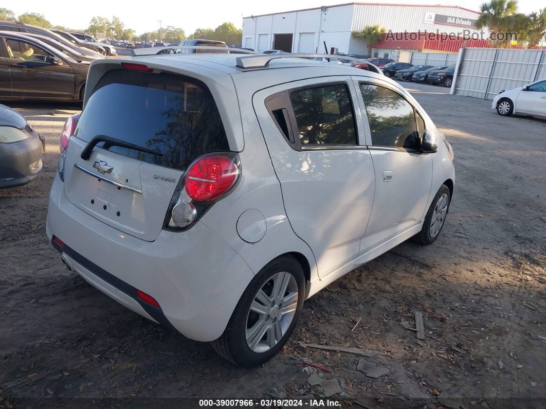 2015 Chevrolet Spark 2lt Cvt Белый vin: KL8CF6S98FC795261