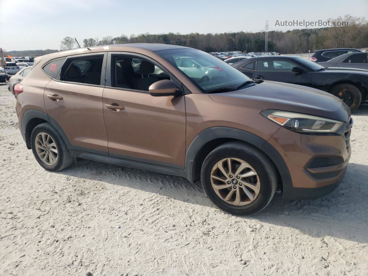 2016 Hyundai Tucson Se Brown vin: KM8J23A40GU039381