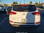 2017 Hyundai Tucson Se Белый vin: KM8J23A42HU413703