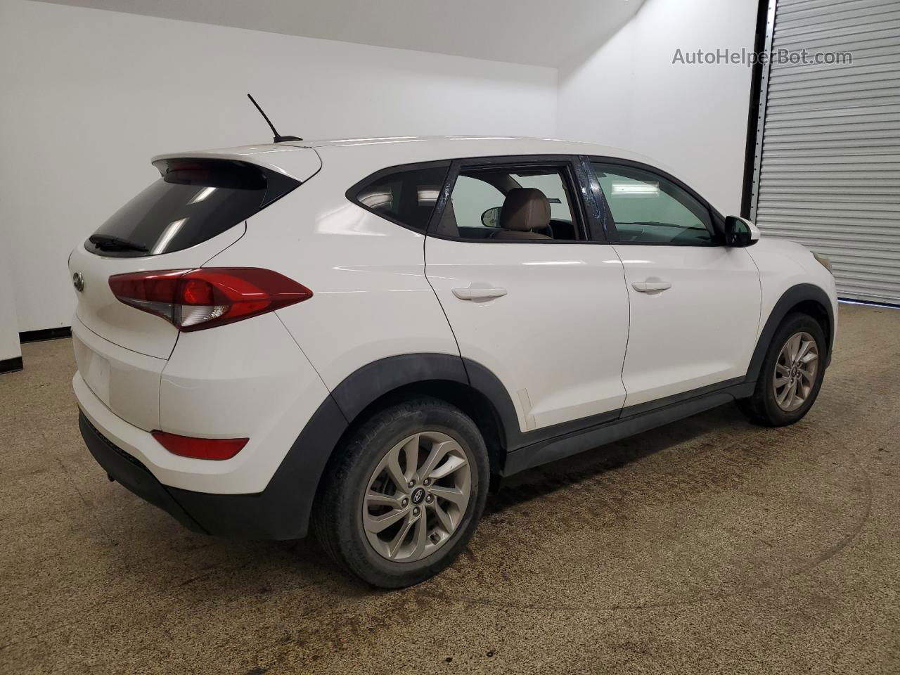 2017 Hyundai Tucson Se Белый vin: KM8J23A49HU269129