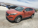 2016 Hyundai Tucson Se Оранжевый vin: KM8J23A4XGU120842