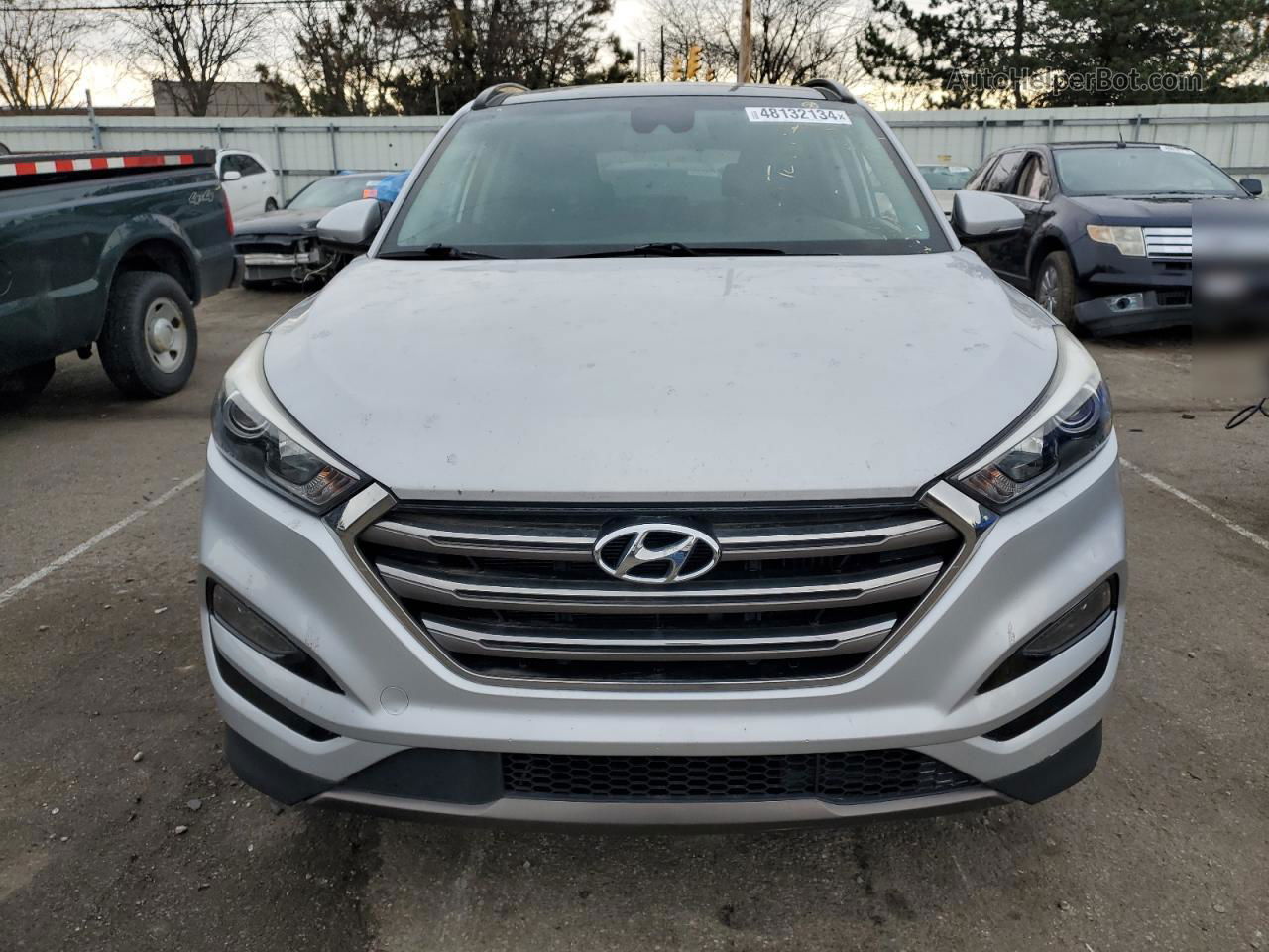 2016 Hyundai Tucson Limited Silver vin: KM8J33A22GU133144