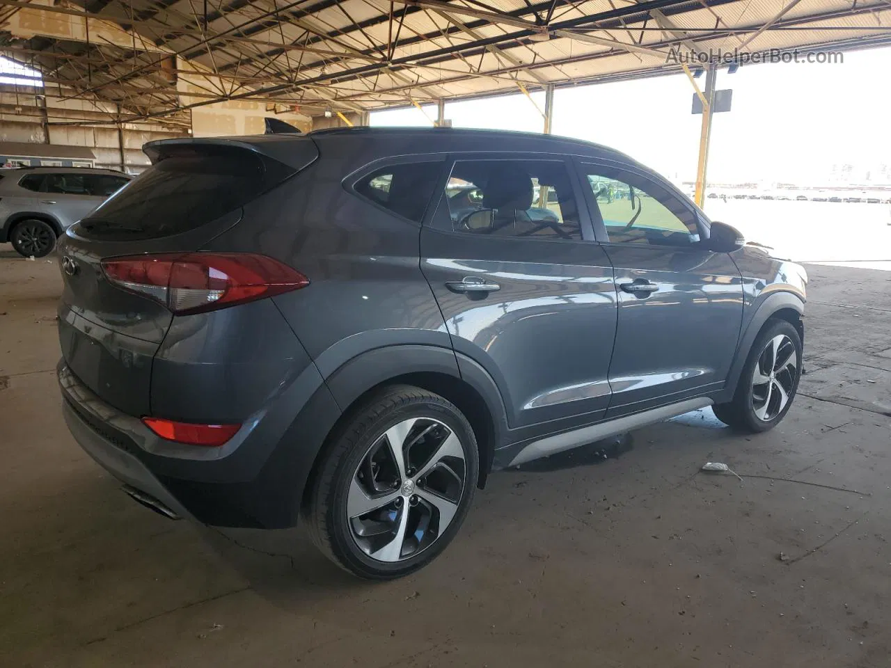 2018 Hyundai Tucson Value Серый vin: KM8J33A26JU767435