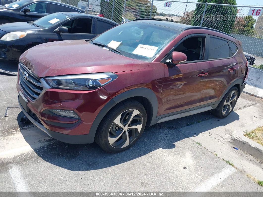 2017 Hyundai Tucson Value Burgundy vin: KM8J33A27HU557677