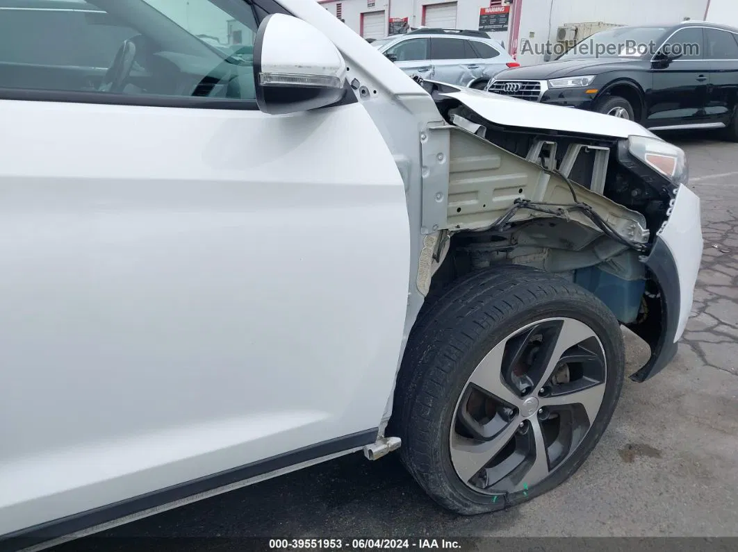 2018 Hyundai Tucson Value White vin: KM8J33A28JU821236