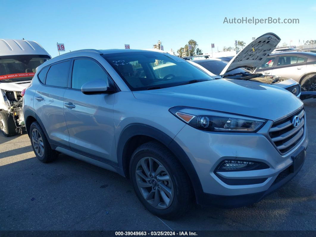 2017 Hyundai Tucson Se Серый vin: KM8J33A45HU592722