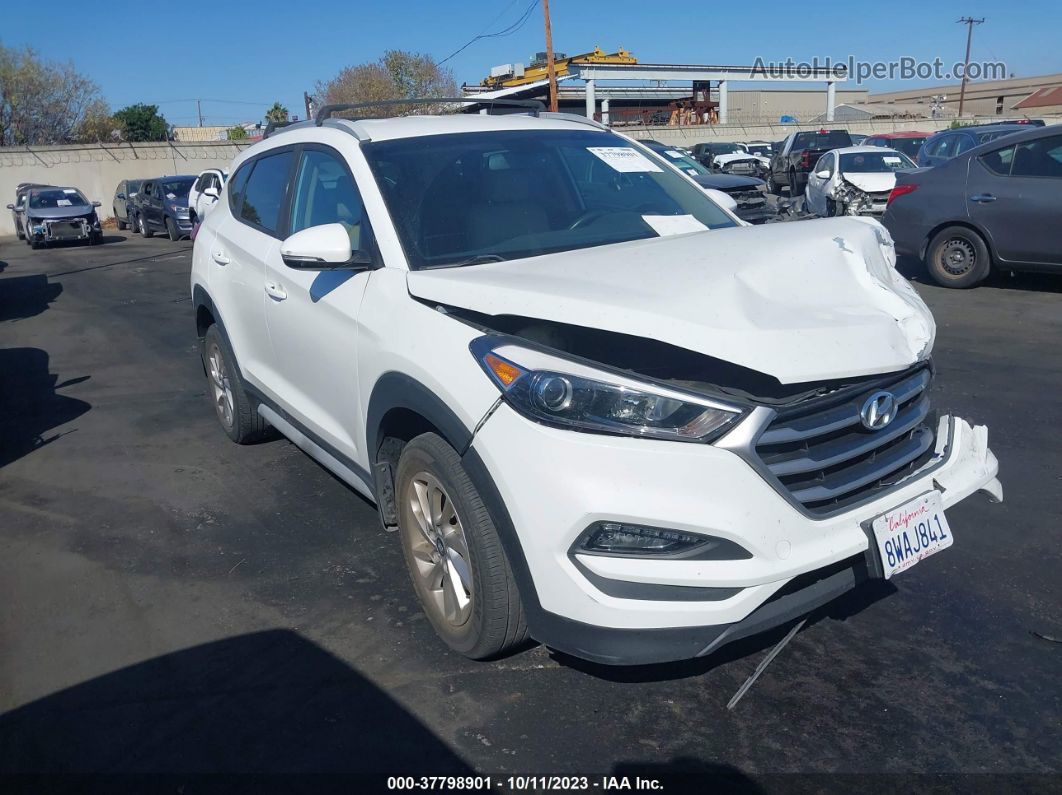 2017 Hyundai Tucson Se Plus Белый vin: KM8J33A47HU534322