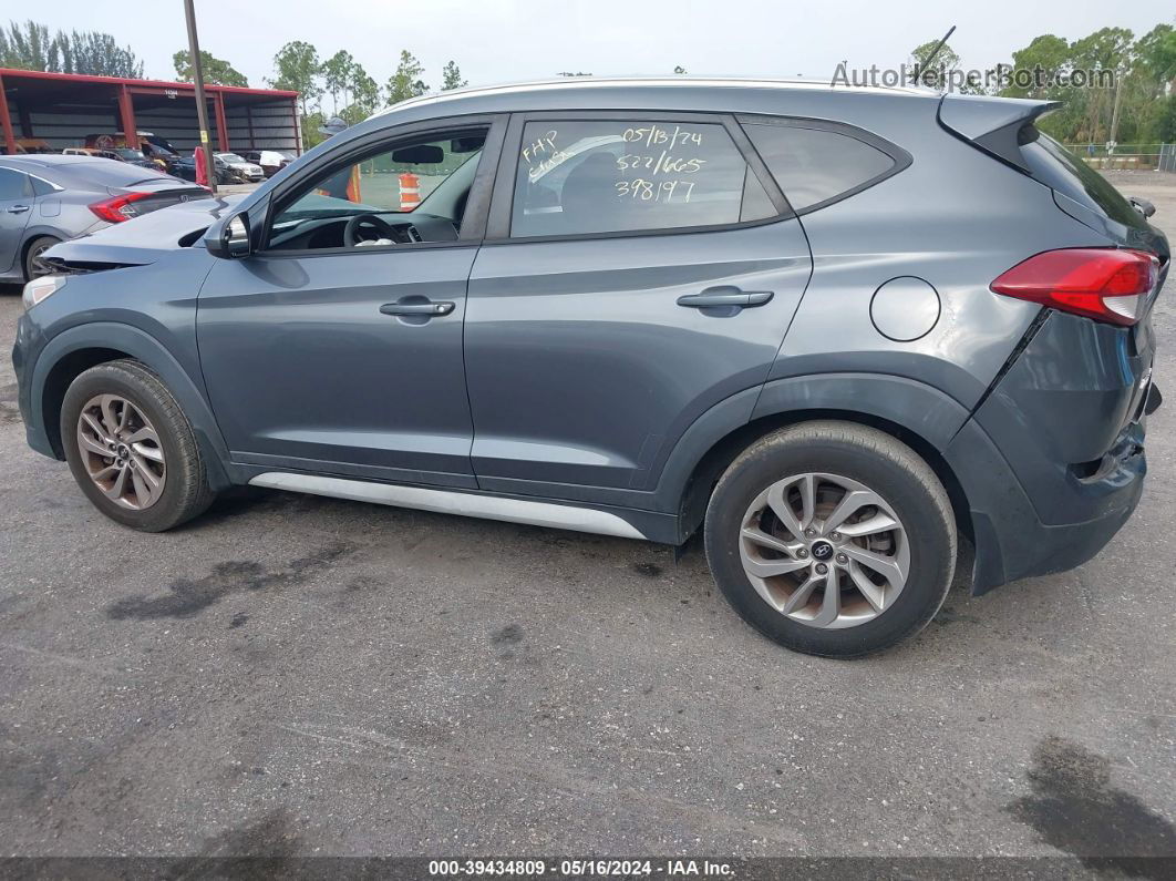 2017 Hyundai Tucson Se Серый vin: KM8J33A48HU392188