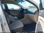 2017 Hyundai Tucson Se Белый vin: KM8J33A48HU505900