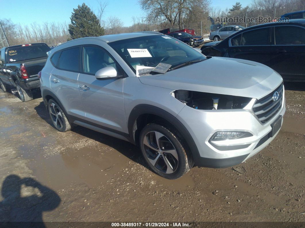 2017 Hyundai Tucson Sport Серебряный vin: KM8J3CA21HU277088