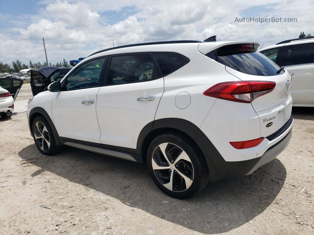 2017 Hyundai Tucson Limited White vin: KM8J3CA22HU295549