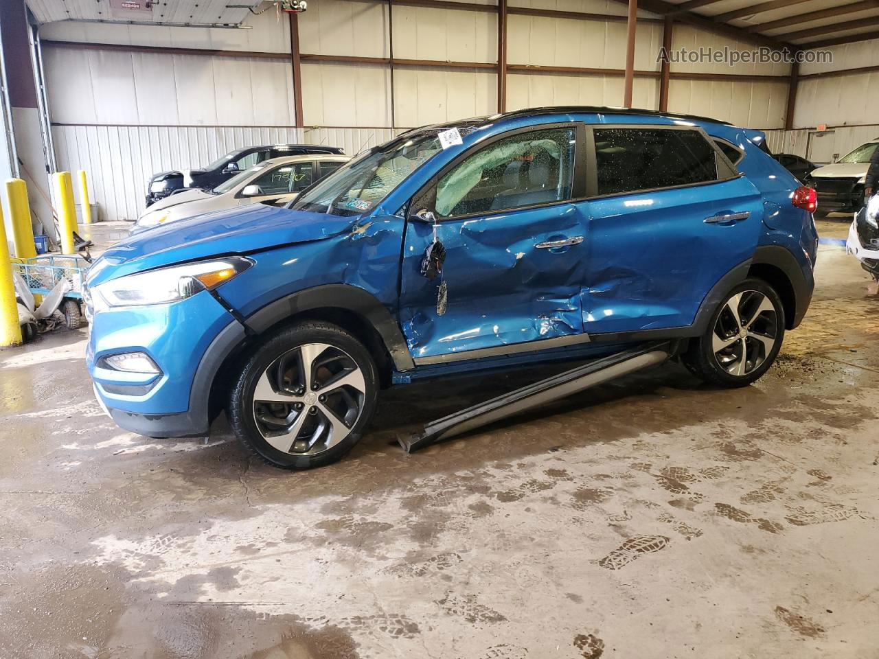 2018 Hyundai Tucson Value Blue vin: KM8J3CA23JU790476