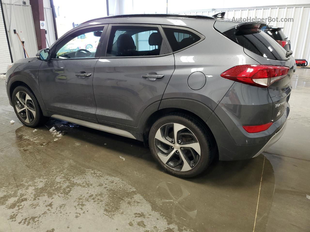 2018 Hyundai Tucson Value Gray vin: KM8J3CA25JU758029