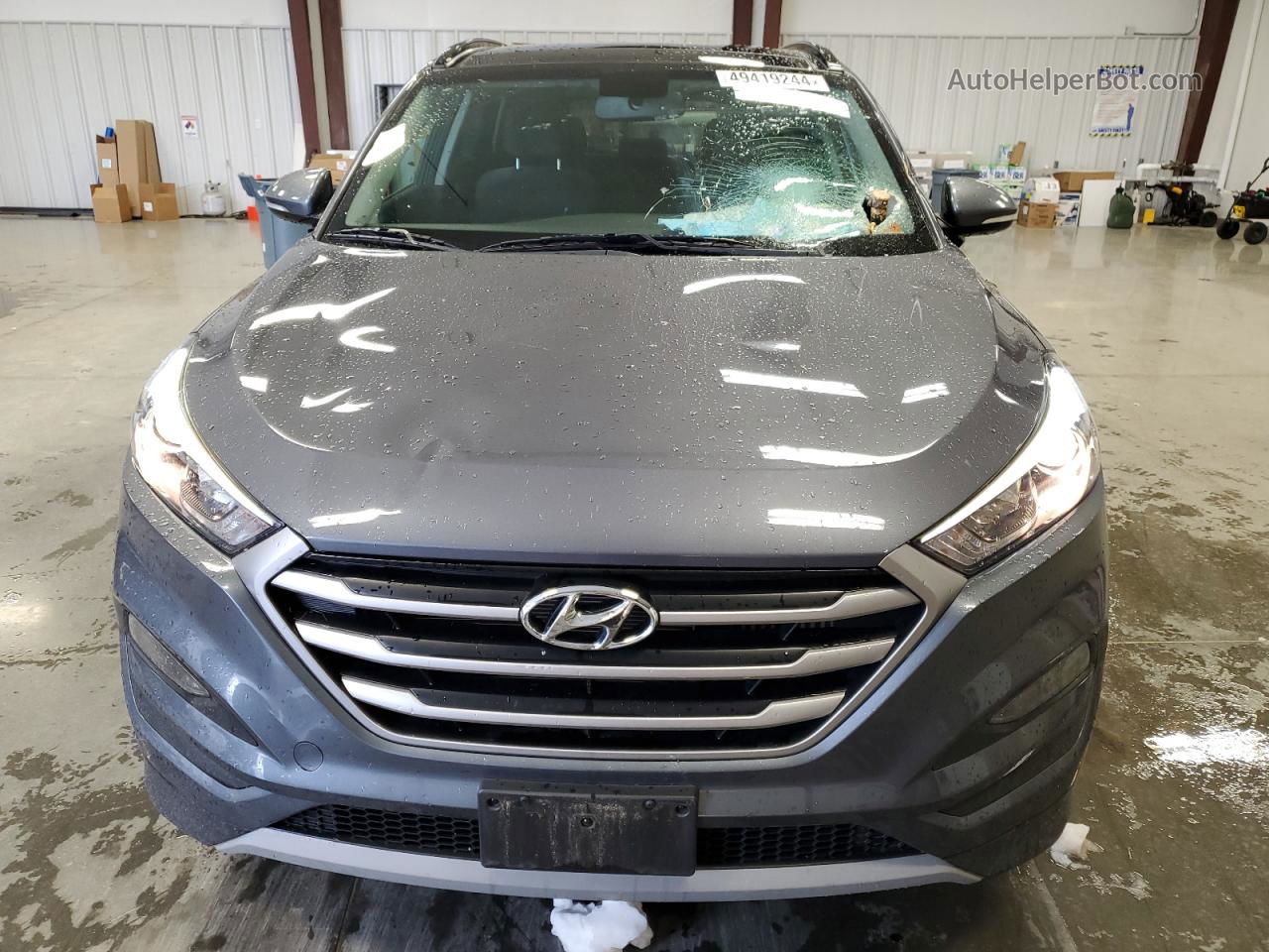 2018 Hyundai Tucson Value Gray vin: KM8J3CA25JU758029