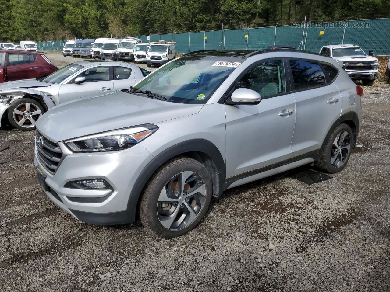 2018 Hyundai Tucson Value Серебряный vin: KM8J3CA26JU690713