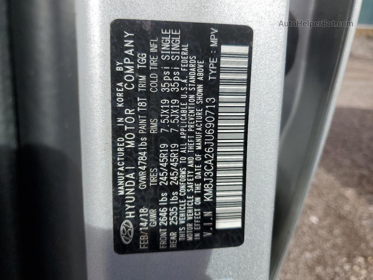 2018 Hyundai Tucson Value Silver vin: KM8J3CA26JU690713
