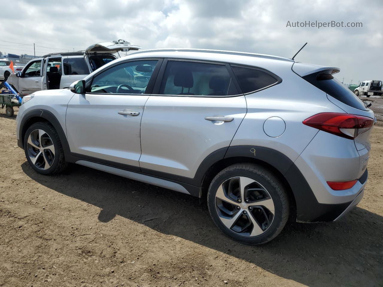 2017 Hyundai Tucson Limited Silver vin: KM8J3CA2XHU415520