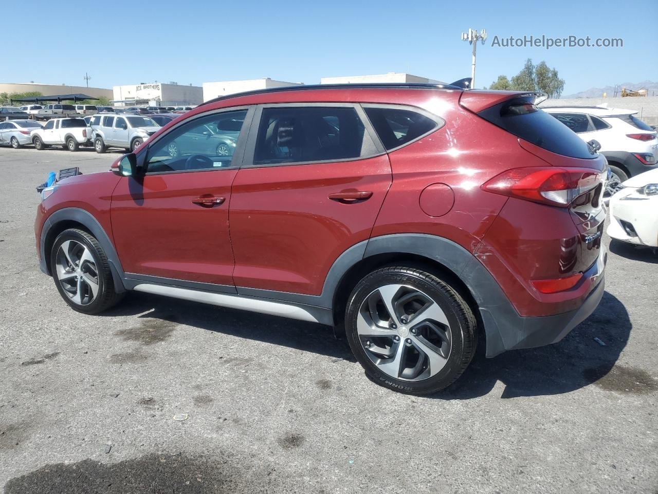 2018 Hyundai Tucson Value Красный vin: KM8J3CA2XJU778261