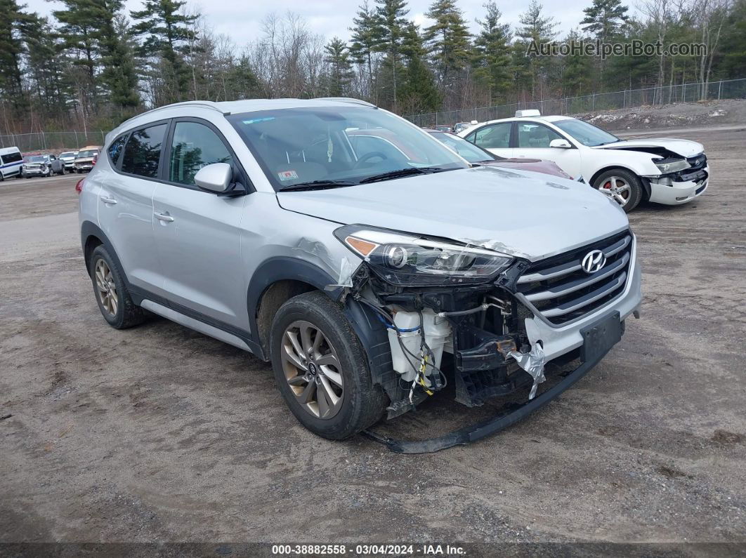 2017 Hyundai Tucson Se Серебряный vin: KM8J3CA40HU508550